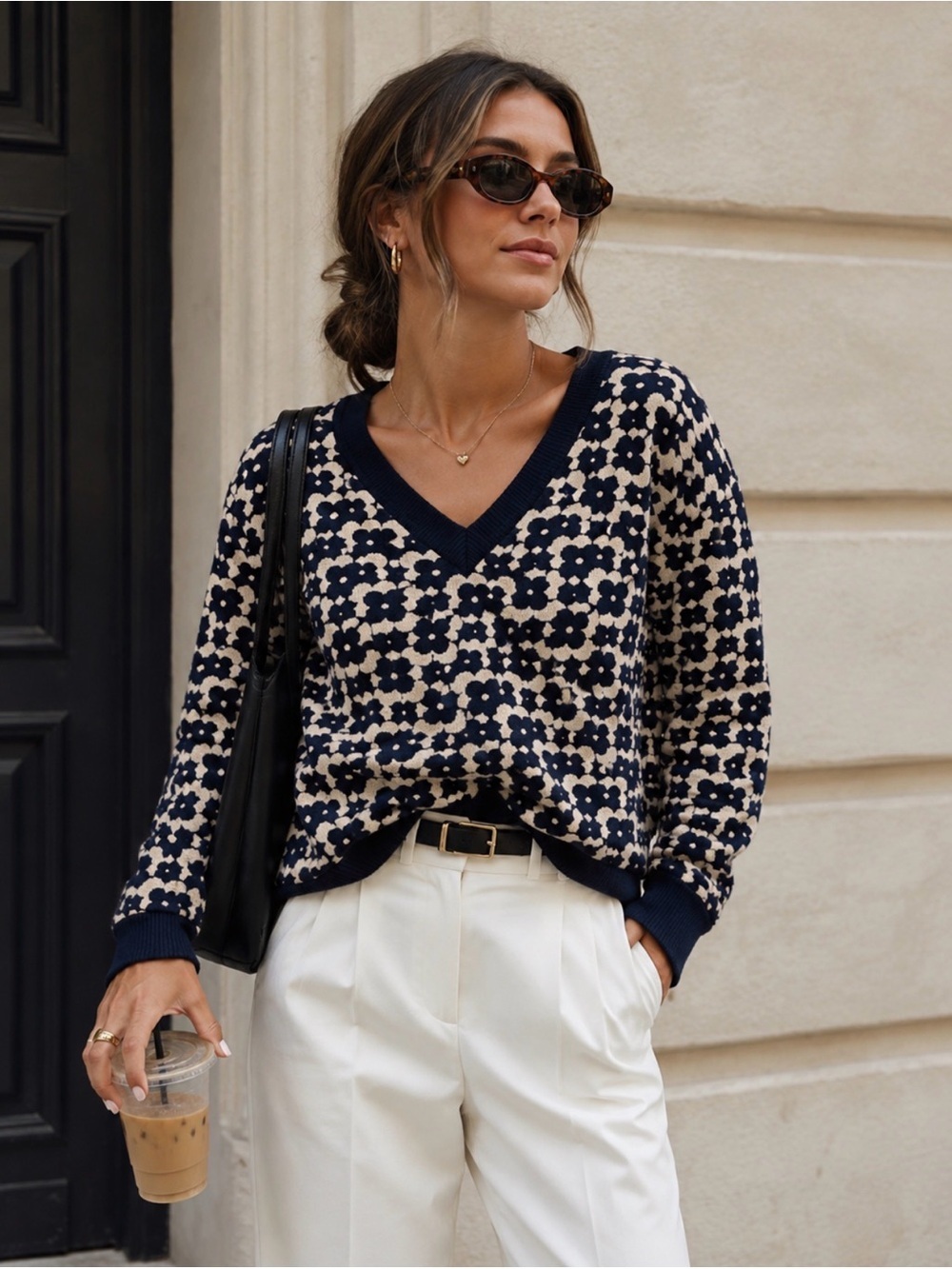 Leo & Ugo Paris Navy and White Floral Patterned Women's Sweater, sz XL